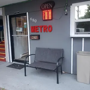 Metro 2*, Victoria Canadá