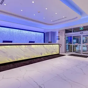 Est 4*, Toronto Canadá